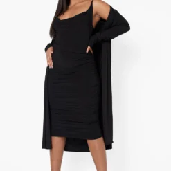 Grande Taille - Ensemble Avec Cardigan Long Et Robe à Col Bénitier