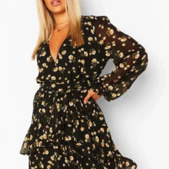 Grande Taille - Robe Courte Fleurie à Ourlet Volanté -Pas Cher Vêtue Diva Magasin pzz61643 black xl 3