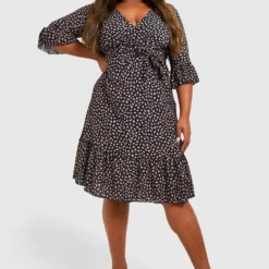 Grande Taille - Robe Cache-cœur à Ourlet Volanté à Pois