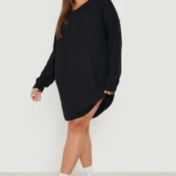 BOOHOO Grande Taille - Robe Pull à Col En V -Pas Cher Vêtue Diva Magasin pzz63258 black xl 2
