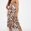 BOOHOO Petite - Robe Mi-longue à Bretelles Et Imprimé Léopard 2 BOOHOO Petite - Robe Mi-longue à Bretelles Et Imprimé Léopard -Pas Cher Vêtue Diva Magasin pzz78501 brown xl